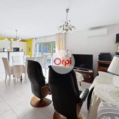 Appartement 4 pièces 438900 €