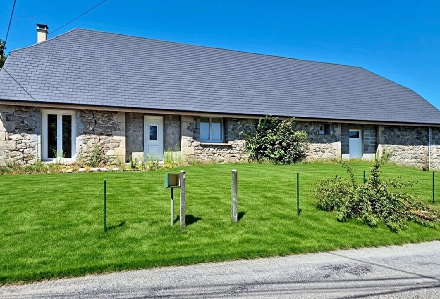 Maison  de village Rosiers D Egletons 1 pièce(s) 204 m2 — photo 1