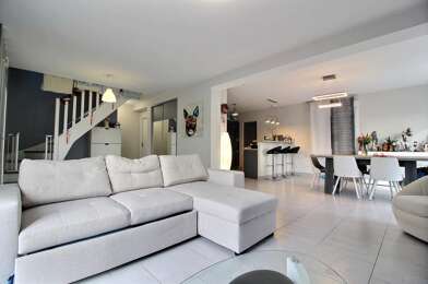 Maison 6 pièces 415960 €