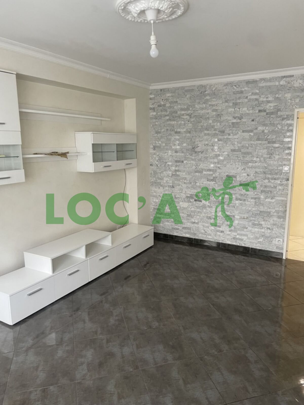 Location T4 76 m² à Chenôve 950 ¤ CC /mois