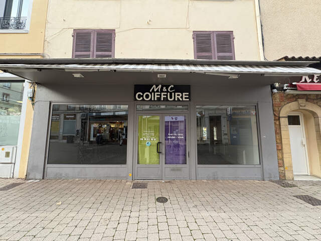 Local commercial- TARARE — photo du bien