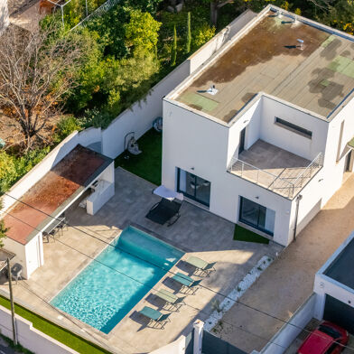 Maison 5 pièces 699000 €