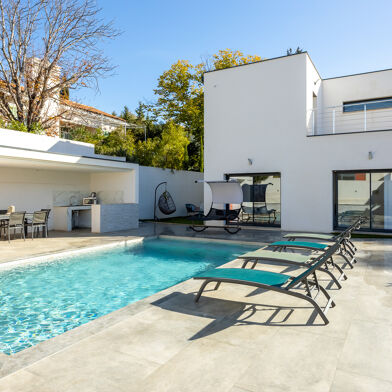 Maison 5 pièces 699000 €