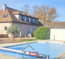 Photo Maison bourgeoise de 12 pièces Saint-Germain-Lespinasse