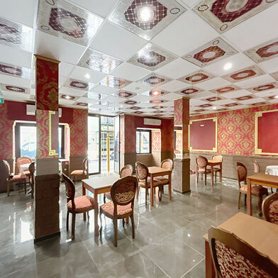 Commerce  693000 €