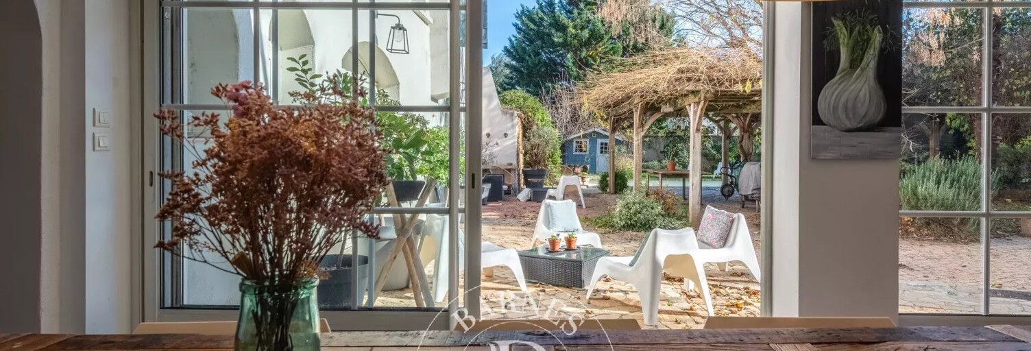 Maison 9 Pièces 285 m² à vendre à Collonges-au-Mont-d'Or (69660)