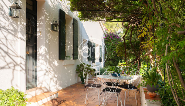 Villa / Maison 11 pièces  à vendre Valette-du-Var (La) 83160