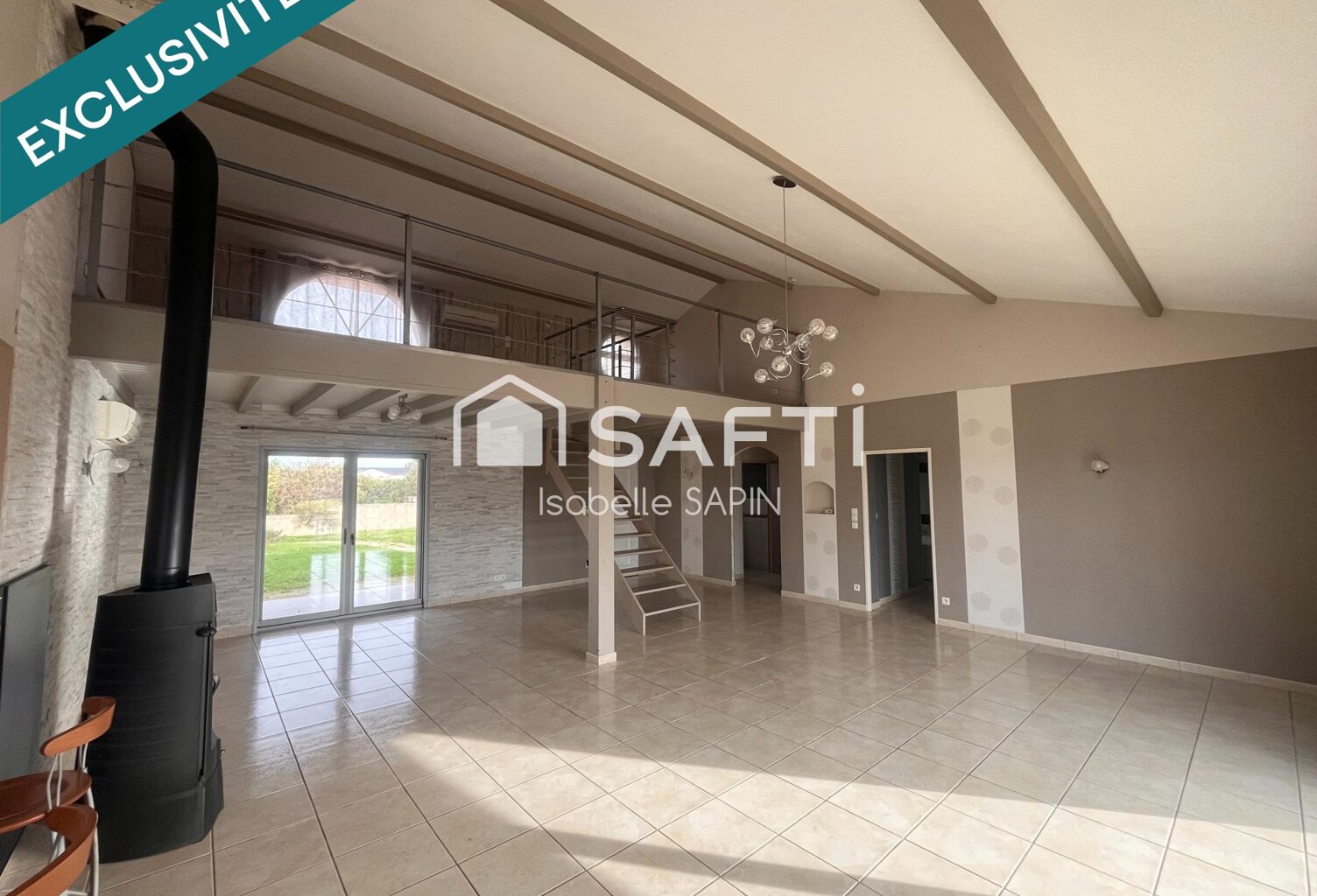 Joli pavillon climatisé avec 3 chambres et piscine couverte — photo 1