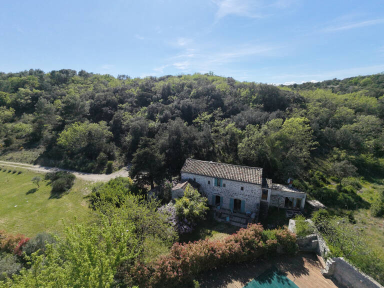 Entre Uzès et Barjac, un mas de caractère au coeur de la camp — photo 1