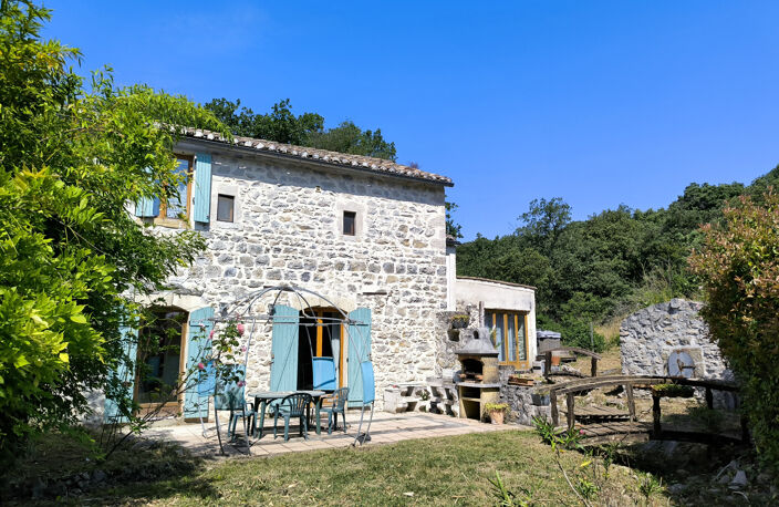 Entre Uzès et Barjac, un mas de caractère au coeur de la camp — photo 5