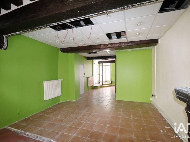 Vente Boutique/Local commercial 141 m&sup2; — photo 1