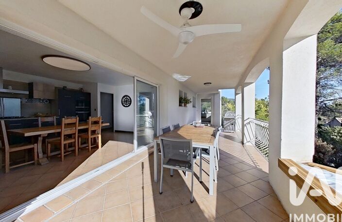 Vente Maison/villa 8 pièces — photo 2