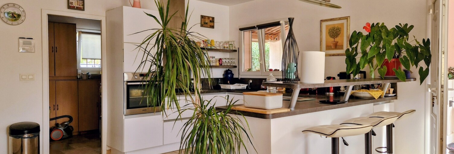 Maison 5 Pièces 153 m² à vendre à Saint-Paul-en-Forêt (83440)