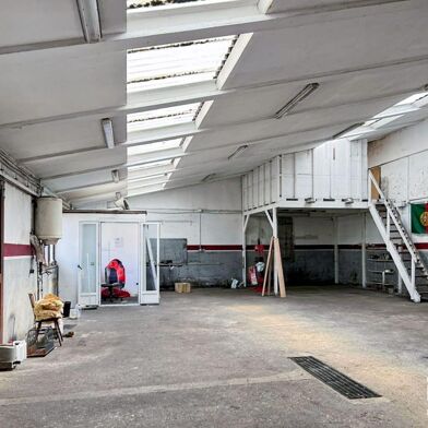 Commerce  560000 €