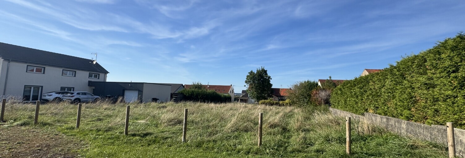 Terrain  818 m² à vendre à Saint-Jean-Kourtzerode (57370)