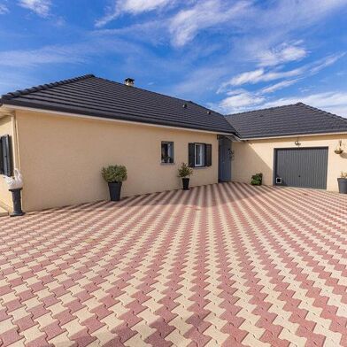 Maison 5 pièces 348480 €