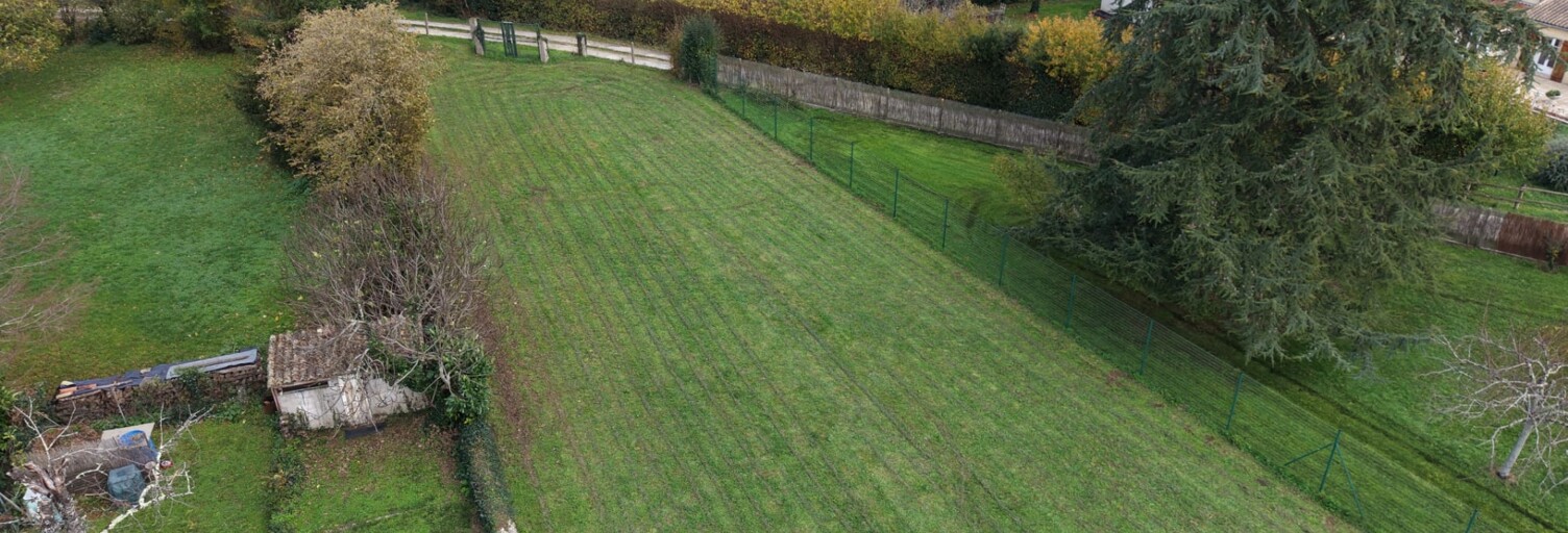 Terrain  702 m² à vendre à Soyaux (16800)