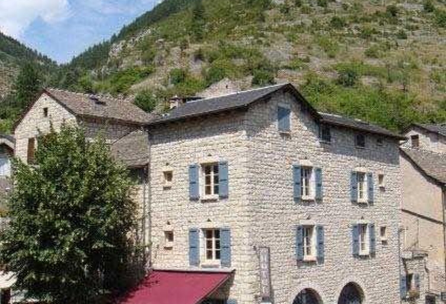 Vente Hôtel-restaurant 350 m&sup2; — photo 1