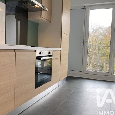 Appartement 4 pièces 770 €