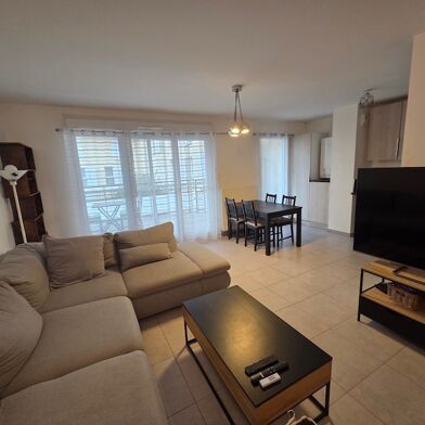 Appartement 3 pièces 1032 €