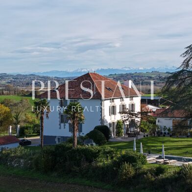 Maison 11 pièces 1695000 €