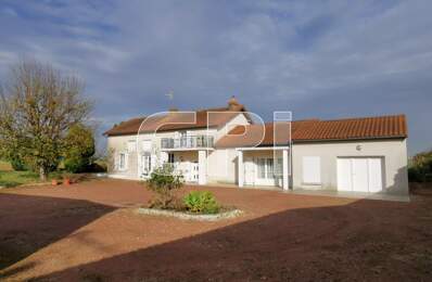 Réf 8102. Maulay, maison de 171 m², en pierres et tuiles sur 6 — photo du bien