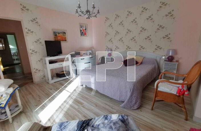 Réf 8102. Maulay, maison de 171 m², en pierres et tuiles sur 6 — photo 2
