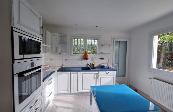 ✨ Rare ! Superbe maison de plain-pied de 110 m² 🏡 à environ 600 m du marché 🚶‍♂️ sans travaux 🔑 avec belle parcelle individuelle 🌿 — photo 5