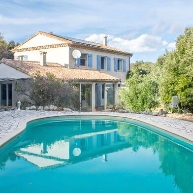 Maison 5 pièces 377000 €