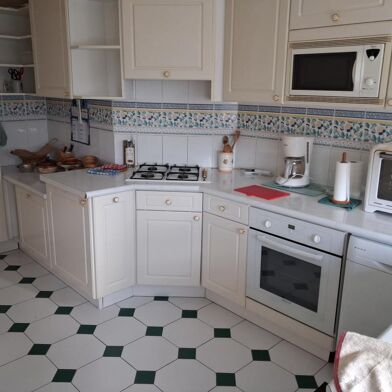 Appartement 4 pièces 960 €