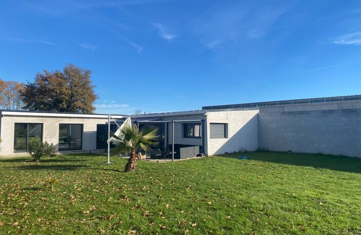 batiment industriel 718m2 — photo 2