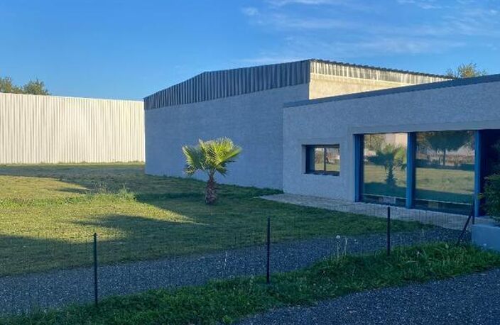 batiment industriel 718m2 — photo 3