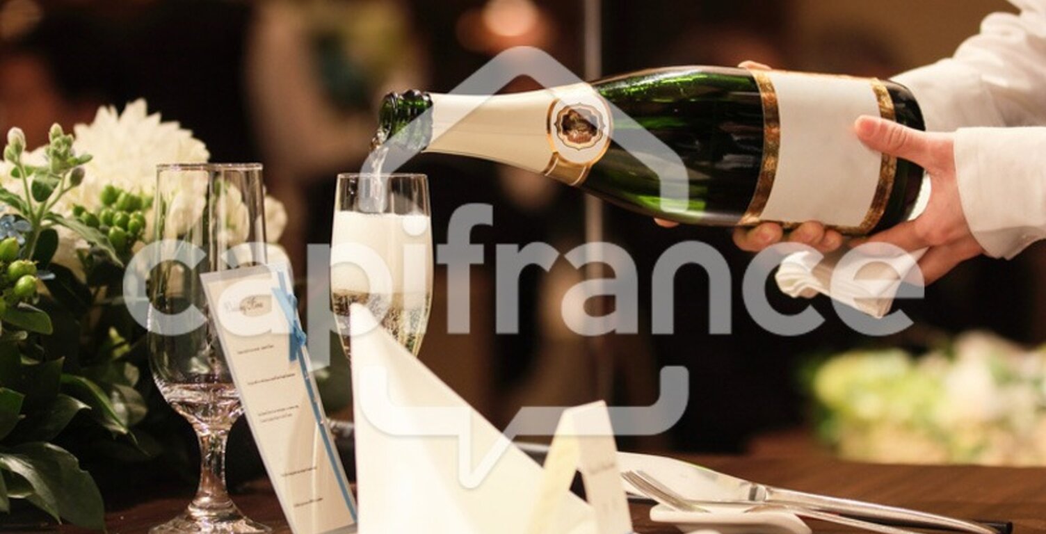 RESTAURANT 260 M² + LOGEMENT 183 M² | CA 585 K€ | RENTABILITÉ > 180 K€ | AGDE — photo 1
