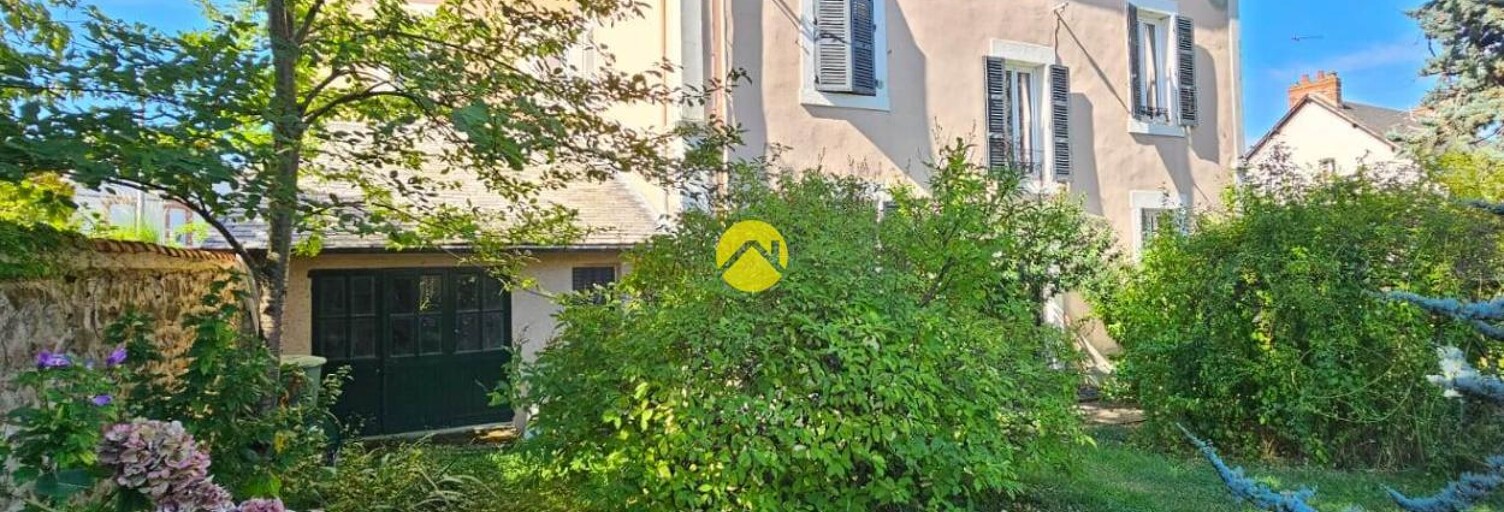 Maison 12 Pièces 311 m² à vendre à Néris-les-Bains (03310)