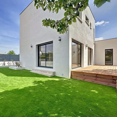 Maison 5 pièces 359000 €