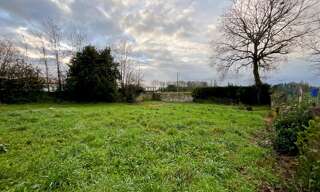 Terrain  921 m² à vendre à Val de Virvée (33240)