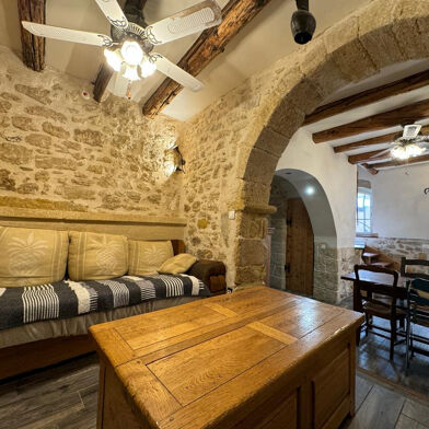 Maison 6 pièces 1600 €