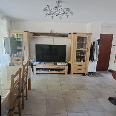 Appartement 5 pièces 168000 €