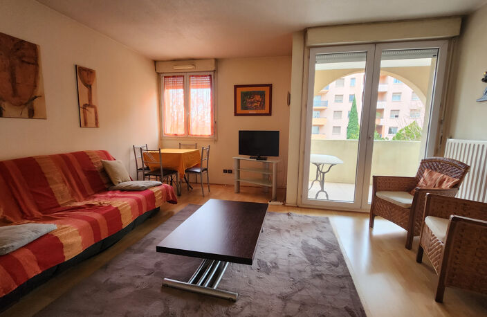 Location appartement 2 pièces 50 m² à Toulouse (31200) — photo 2