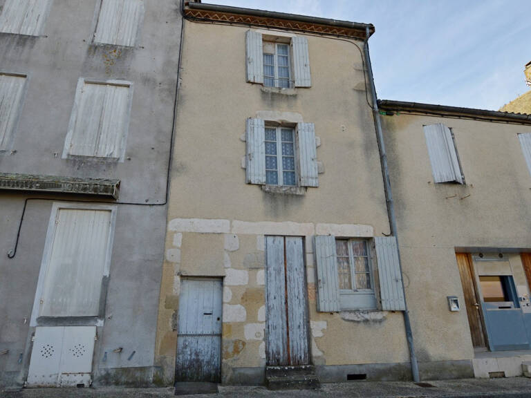 Maison de village en pierre  — photo 1