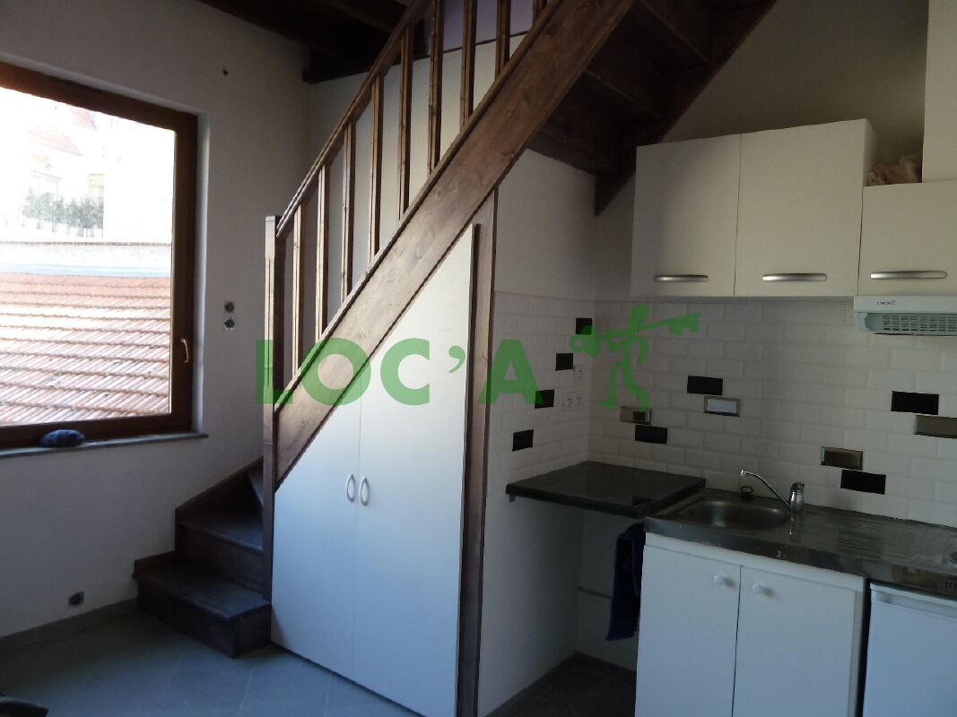 Location T2 18 m² à Dijon 485 ¤ CC /mois