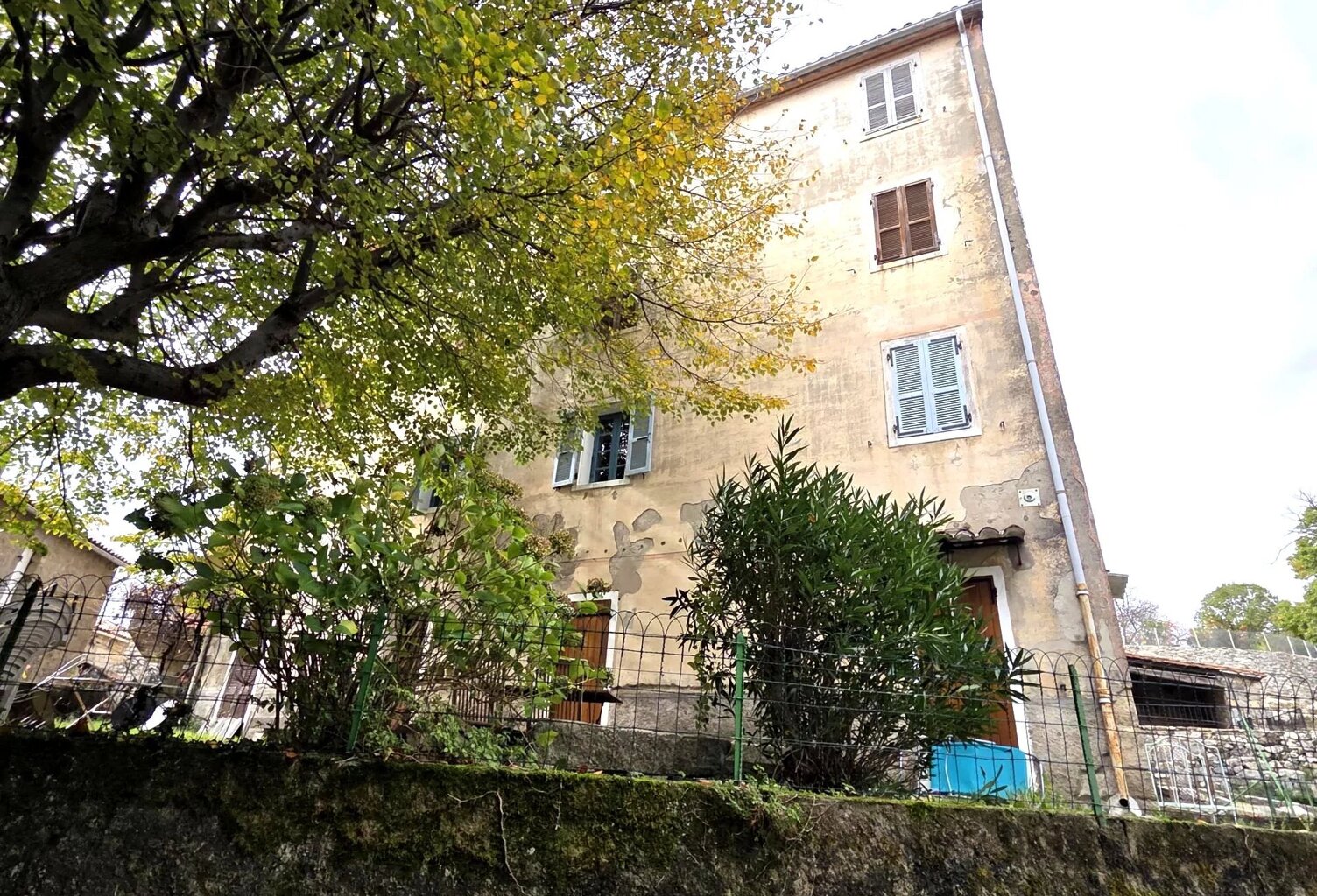 Appartement F4 AULLENE — photo 1