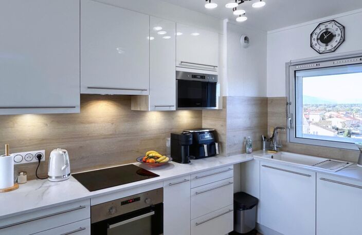 Appartement au village, 3 chambres, climatisé, vue mer — photo 2