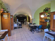 IMMEUBLE DE 2 LOTS AVEC APPARTEMENT ET RESTAURANT — photo 3