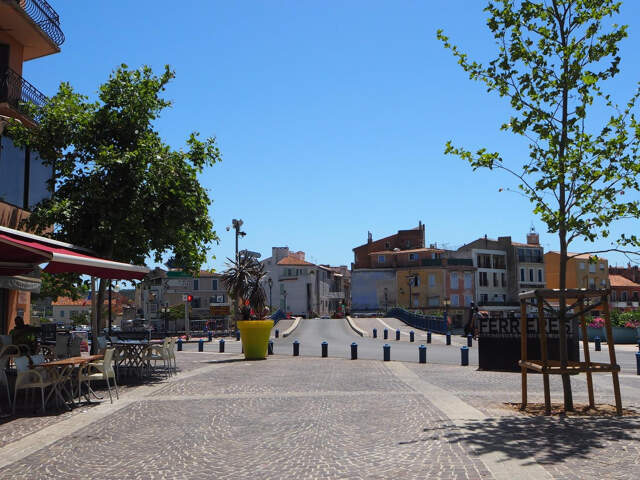 MARTIGUES   FERRIÈRES  A VENDRE T2 de 55 m2   Faibles charge — photo du bien