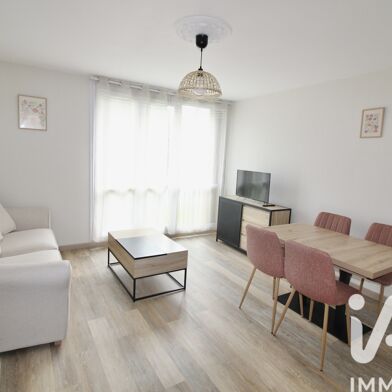 Appartement 3 pièces 890 €