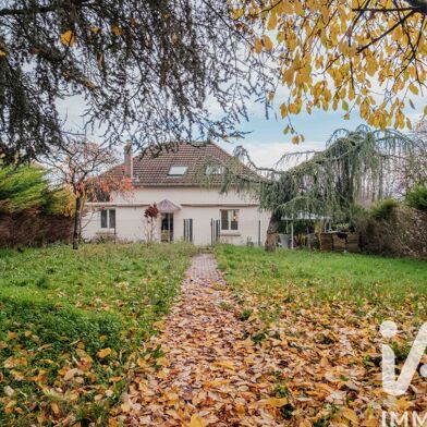 Maison 9 pièces 385000 €