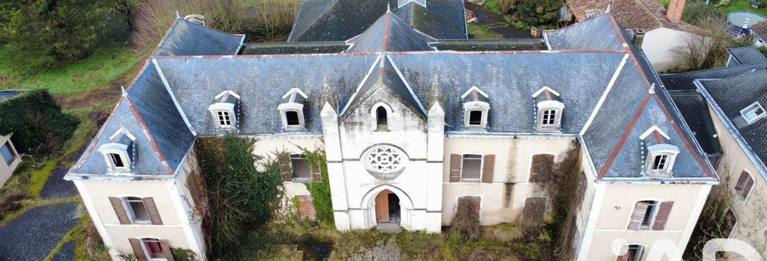 Immeuble  2000 m² à vendre à Mirebeau (86110)