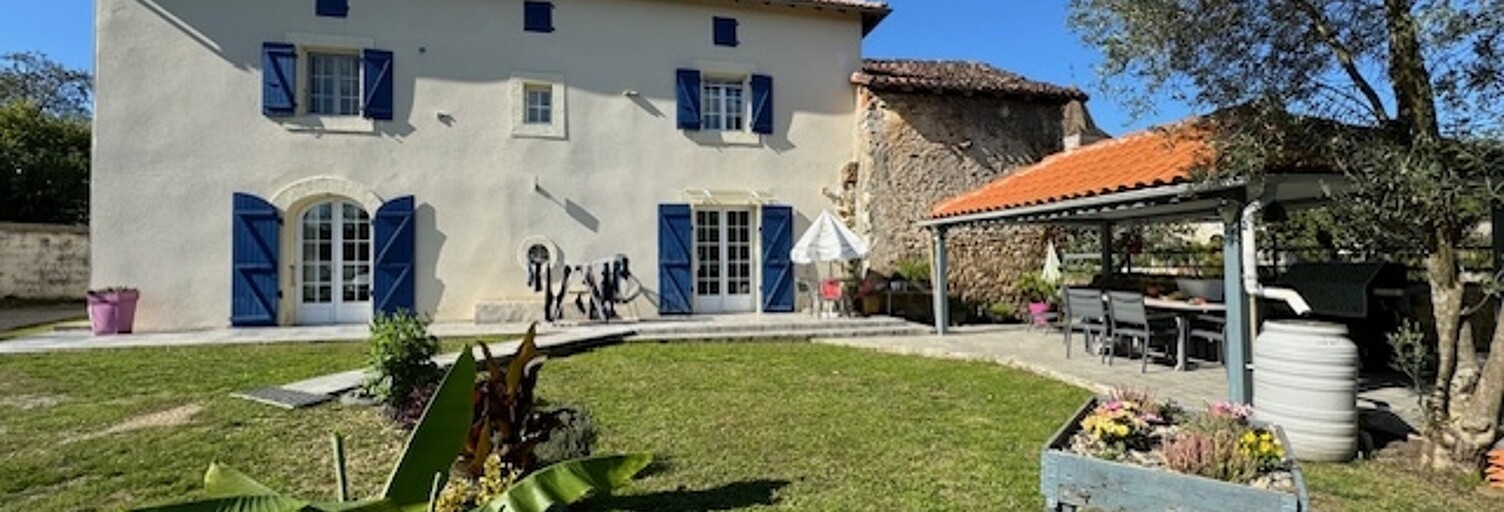 Maison 4 Pièces 127 m² à vendre à Terres-de-Haute-Charente (16270)