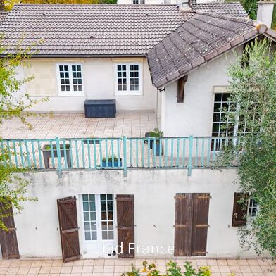 Maison 8 pièces 443000 €